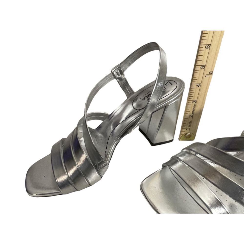 Size 10 Silver LifeStride Broadway Strappy chunky heel open toe sandals - Picture 2 of 7